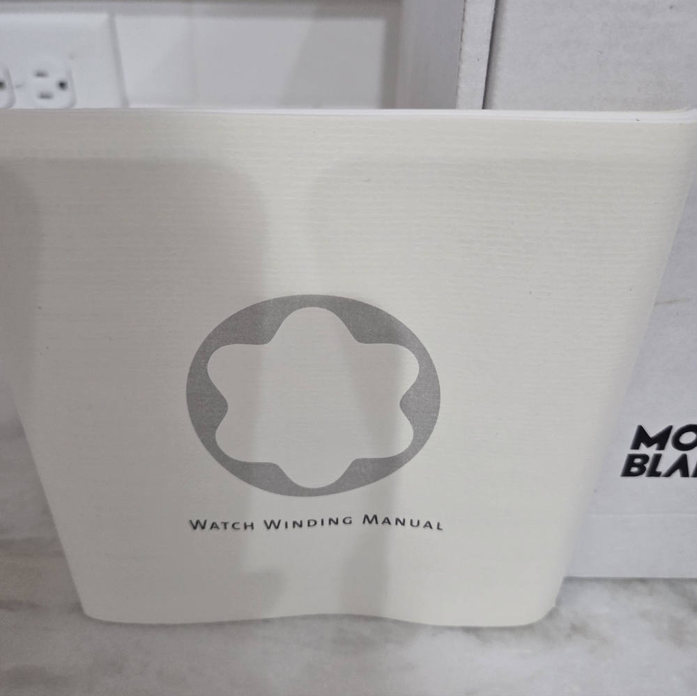 Montblanc Manual Watch Winder (New In Box) - Picture 5 of 6